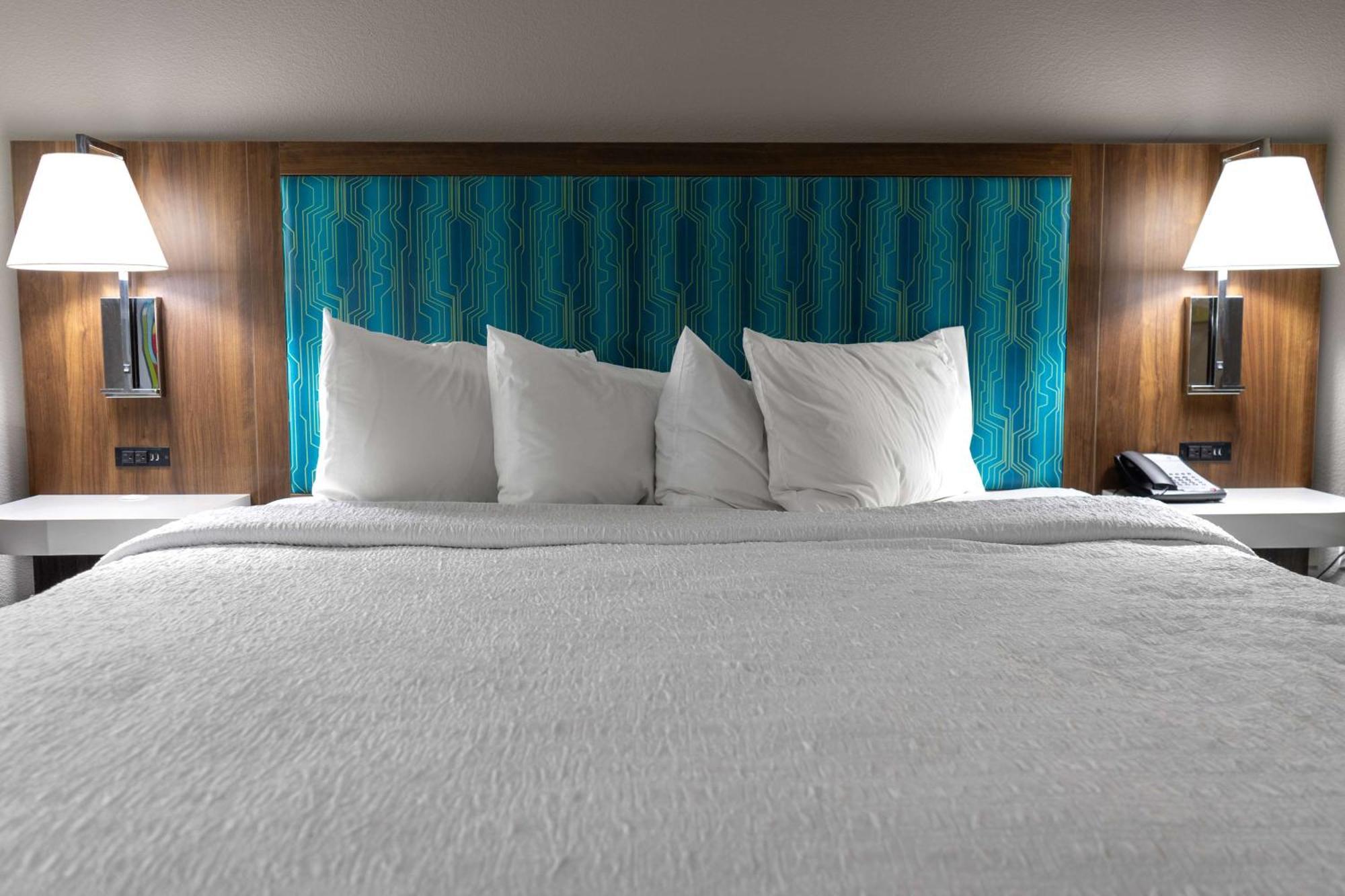 Hampton Inn Elkhorn Lake Geneva Area Exterior photo